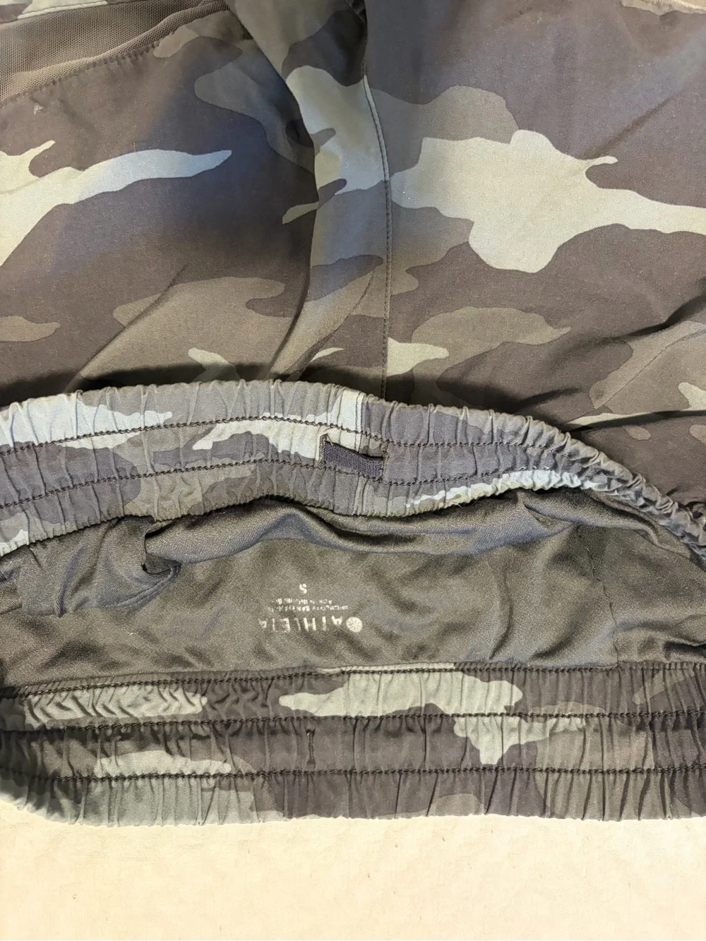 Athleta Women's Camo Athletic Shorts - Olive/Gray
